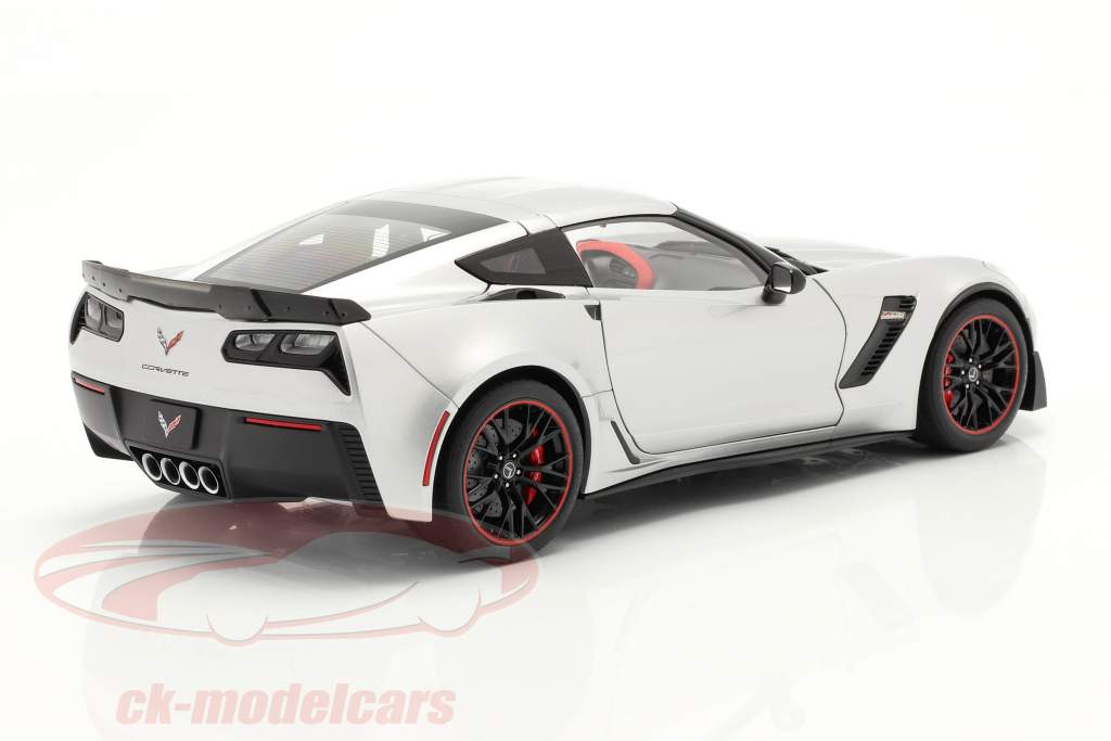 Chevrolet Corvette C7 Z06 year 2014 silver 1:18 AUTOart