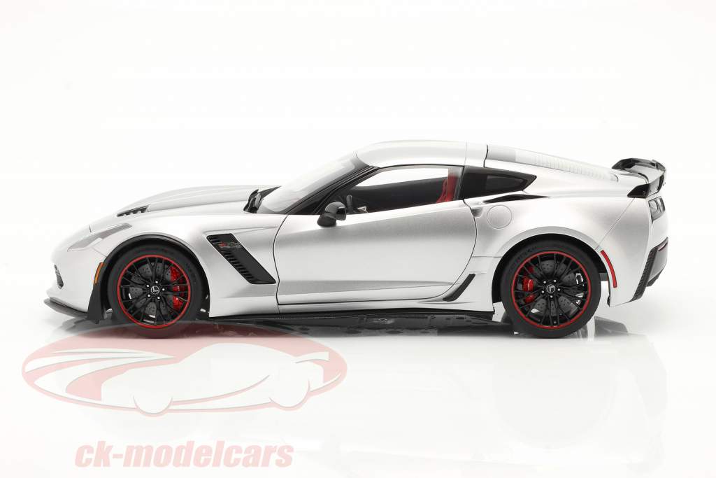 Chevrolet Corvette C7 Z06 year 2014 silver 1:18 AUTOart