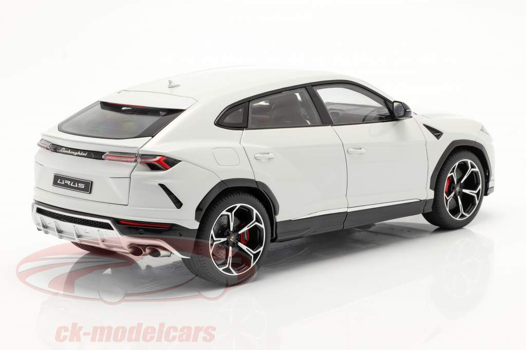 Lamborghini Urus year 2018 white metallic 1:18 AUTOart