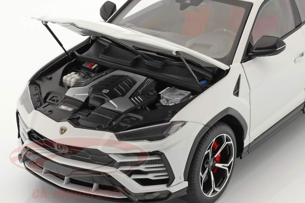 Lamborghini Urus 建設年 2018 白い メタリック 1:18 AUTOart