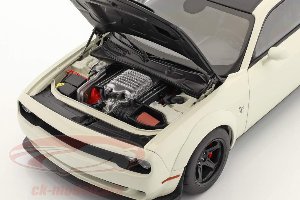 Dodge Challenger SRT Demon 建設年 2018 白い / 黒 1:18 AUTOart