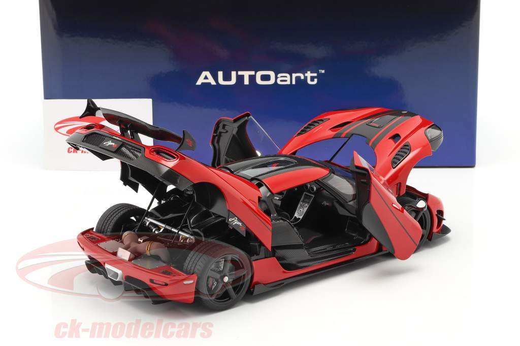 Koenigsegg Agera RS Bouwjaar 2015 Chili rood / koolstof 1:18 AUTOart