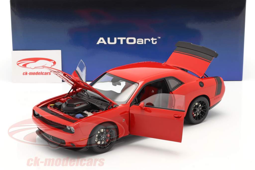 Dodge Challenger 392 HEMI Scat Pack Shaker 2018 rød 1:18 AUTOart