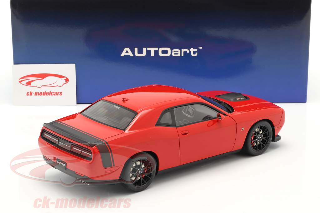 Dodge Challenger 392 HEMI Scat Pack Shaker 2018 rød 1:18 AUTOart