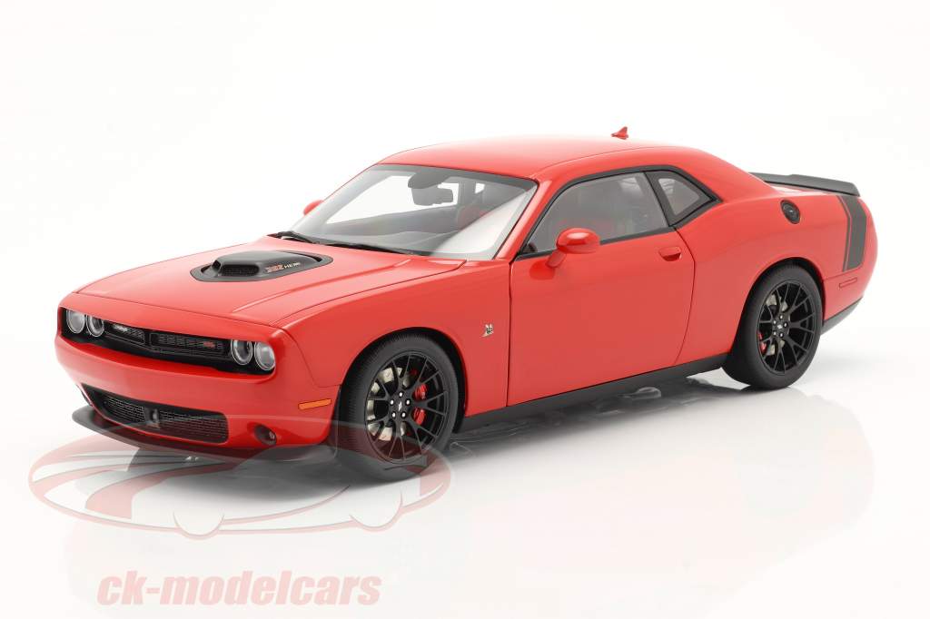 Dodge Challenger 392 HEMI Scat Pack Shaker 2018 rød 1:18 AUTOart