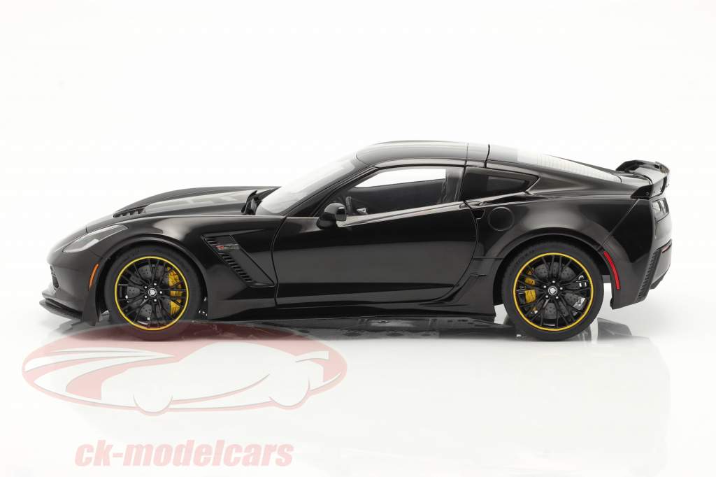 Chevrolet Corbeta C7 Z06 C7R Edition 2015 brillo negro 1:18 AUTOart