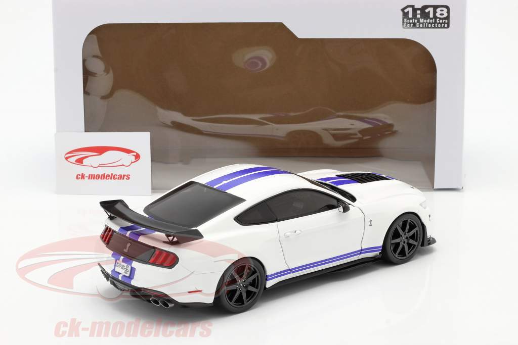 Ford Mustang Shelby GT500 Fast Track Baujahr 2020 weiß 1:18 Solido
