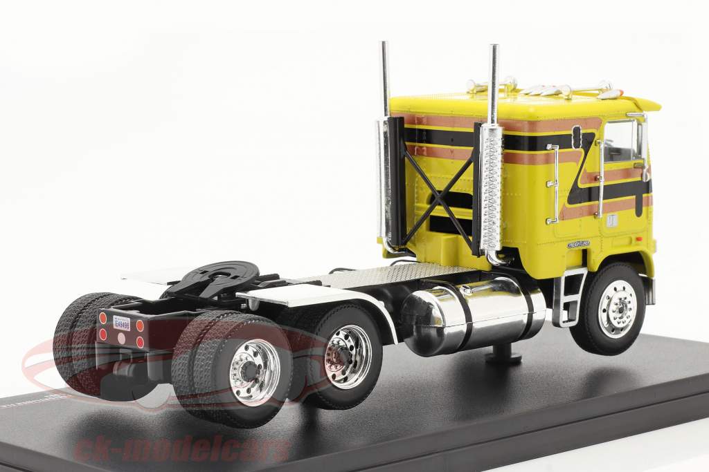 Freightliner FLA Грузовая машина Год постройки 1993 желтый 1:43 Ixo