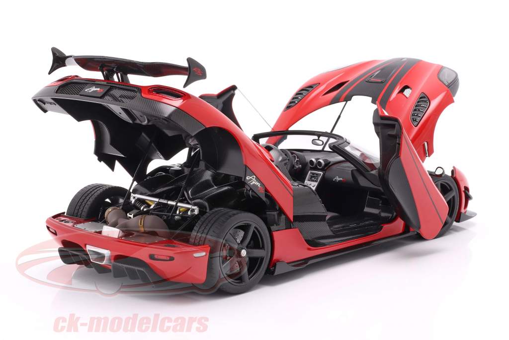 Koenigsegg Agera RS Bouwjaar 2015 Chili rood / koolstof 1:18 AUTOart