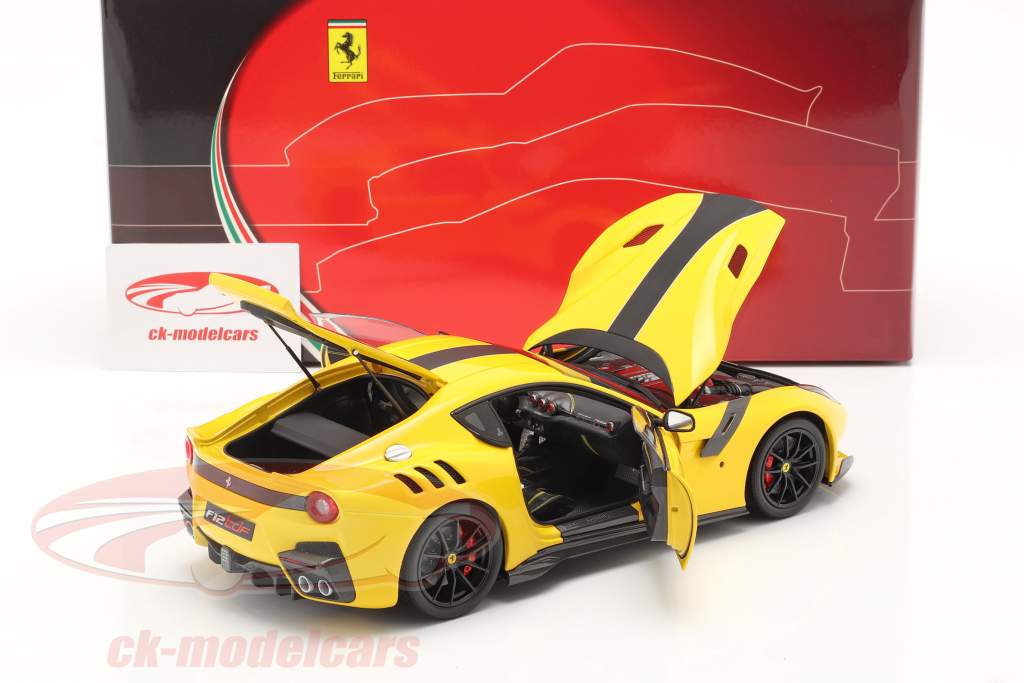 Ferrari F12 TDF Год постройки 2015 modena желтый / чернить 1:18 BBR