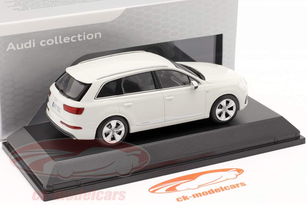 Audi Q7 Année 2015 glacier blanc 1:43 Spark
