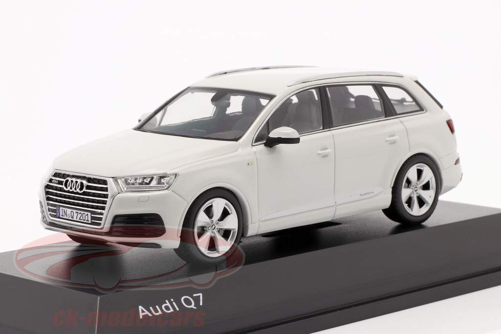 Audi Q7 Jaar 2015 gletsjer wit 1:43 Spark