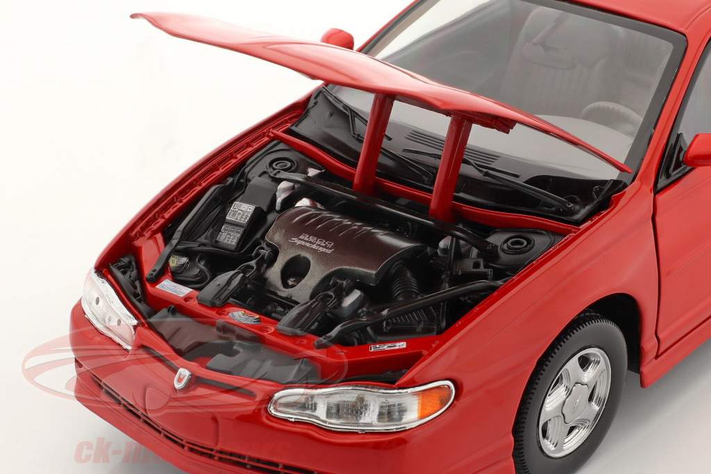 Chevrolet Monte Carlo SS año 2000 rojo 1:18 SunStar
