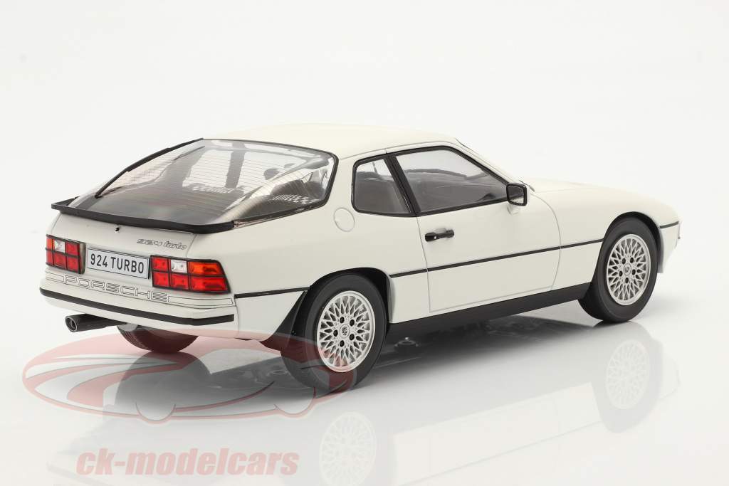Porsche 924 Turbo Ano de construção 1979 branco 1:18 ModelCar Group