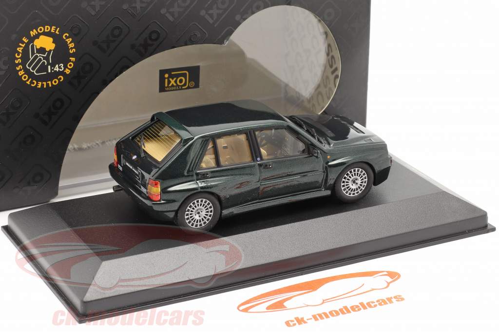 Lancia Delta Integrale año 1992 oscuro verde 1:43 Ixo
