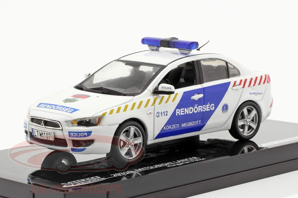 三菱ランサーX警察ハンガリー1時43分フィテッセ