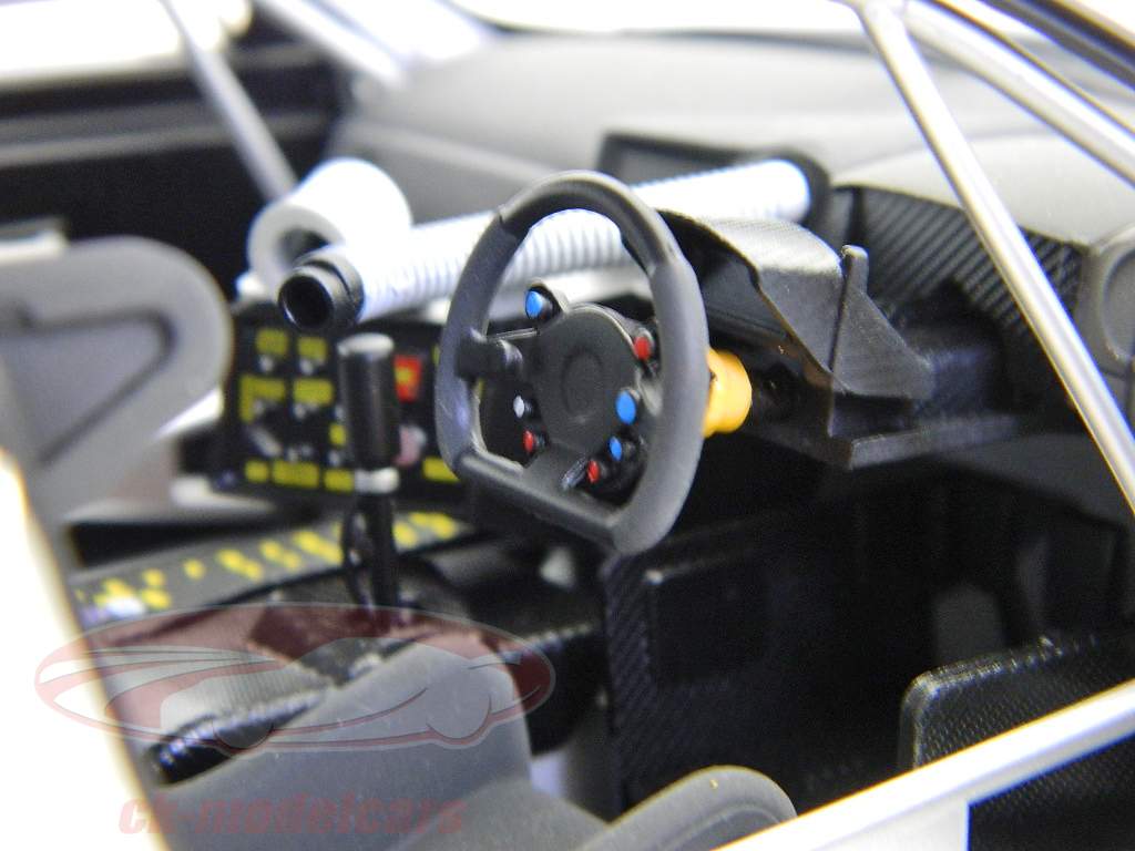 Nissan GT-R GT1 Campionato RHD Pianura Body Edition bianco opaco 1:18 AUTOart