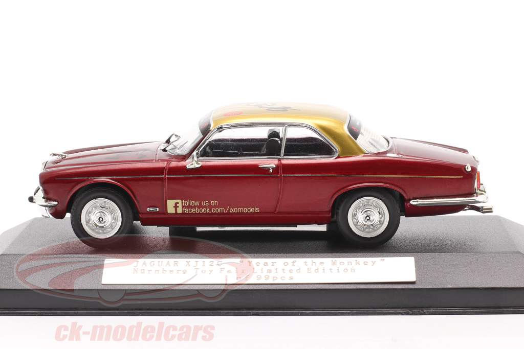 Jaguar XJ12C jaar 2016 Year of the Monkey Bordeaux rood / goud 1:43 Ixo