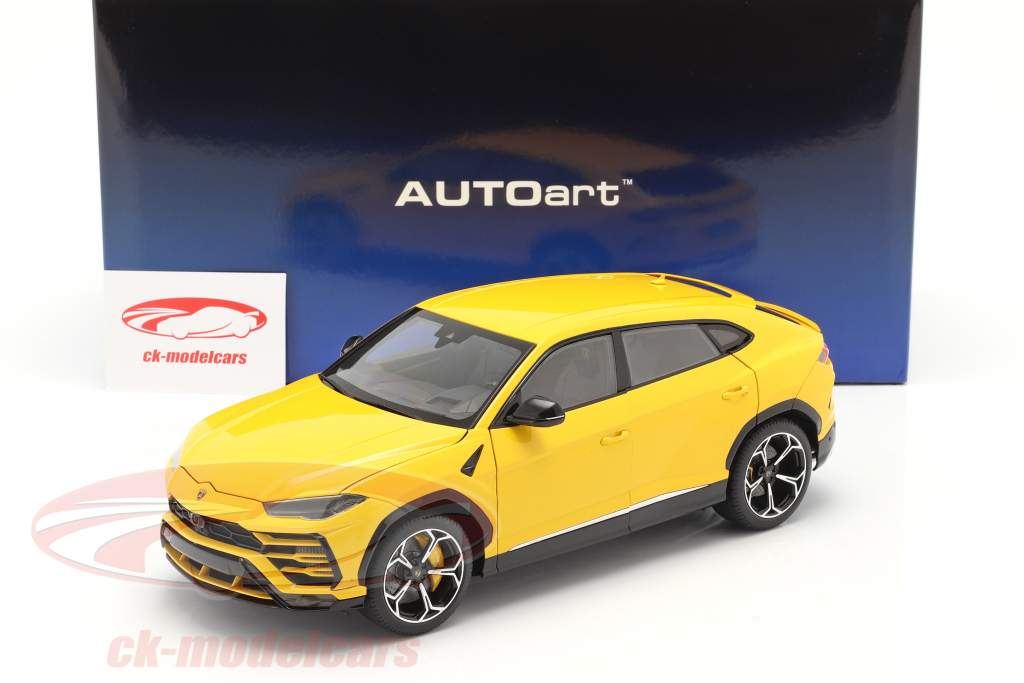 Lamborghini Urus Año de construcción 2018 amarillo 1:18 AUTOart