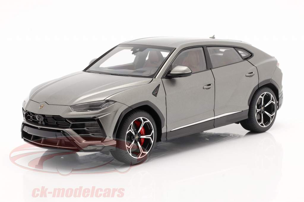 Lamborghini Urus Byggeår 2018 frostet Grå 1:18 AUTOart