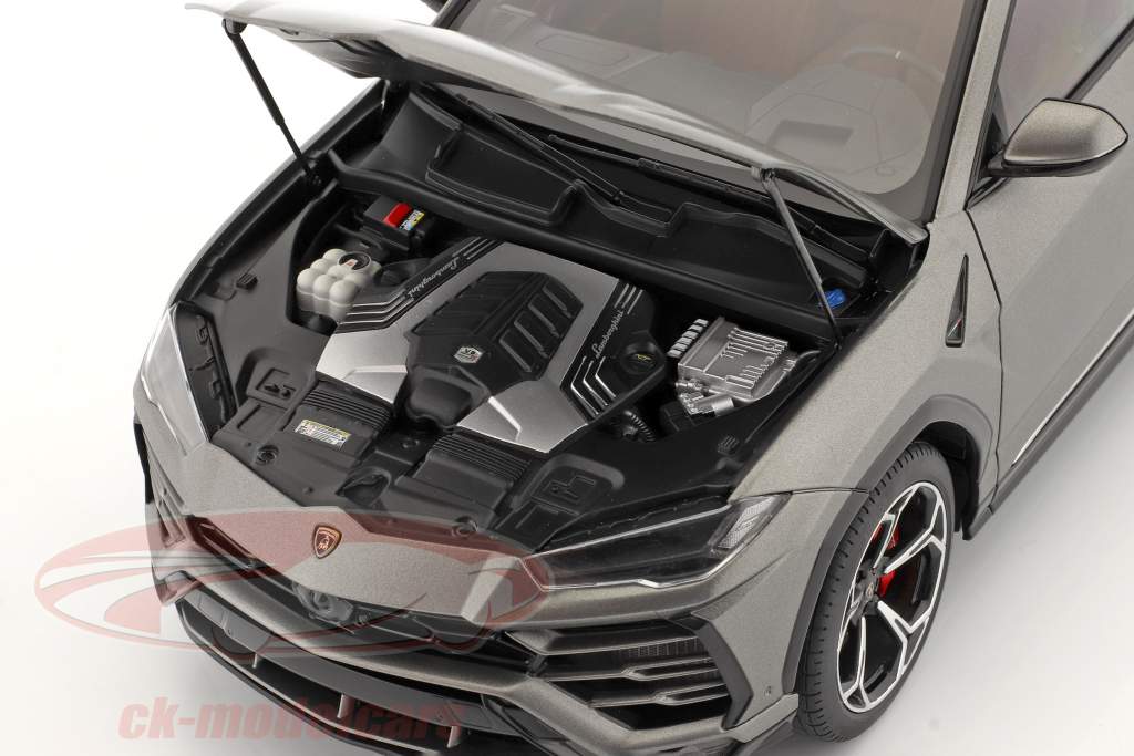 Lamborghini Urus Byggeår 2018 frostet Grå 1:18 AUTOart