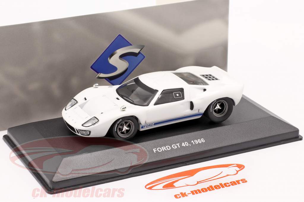 Ford GT40 year 1966 white 1:43 Solido
