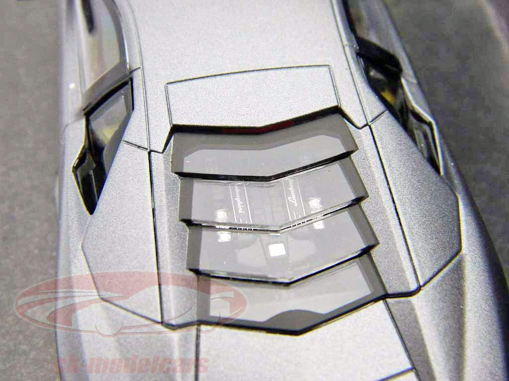 Lamborghini Reventon modèle 2007 gris / gris Museum Edition 1:43 Minichamps