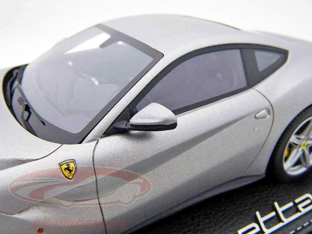 Ferrari F12 Berlinetta Bj. 2012 matt alluminium grau 1:18 BBR