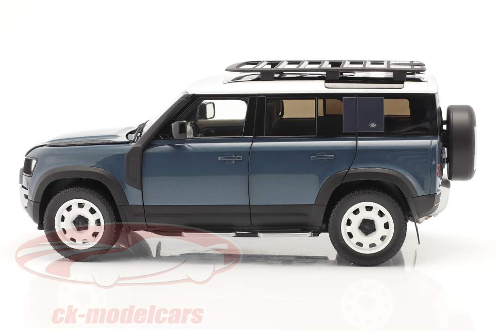 Land Rover Defender 110 Avec galerie de toit 2020 tasman bleu 1:18 Almost Real