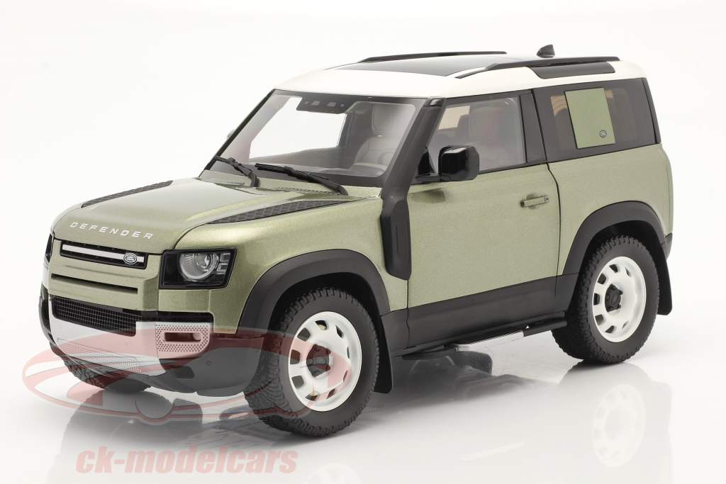 Land Rover Defender 90 和 车顶行李架 2020 pangea 绿色 1:18 Almost Real