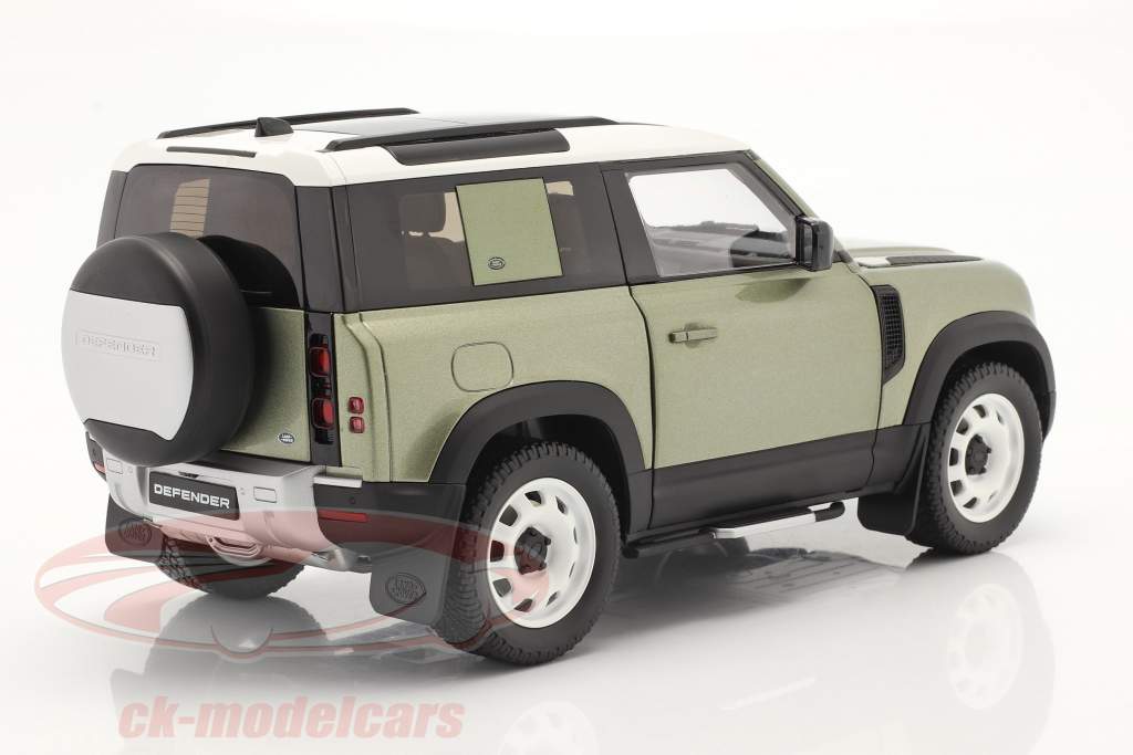 Land Rover Defender 90 和 车顶行李架 2020 pangea 绿色 1:18 Almost Real