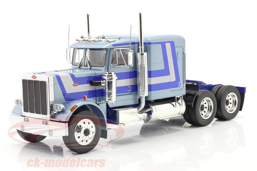 Peterbilt 359 Bull Nose Truck 1967 light blue metallic 1:18 Road Kings