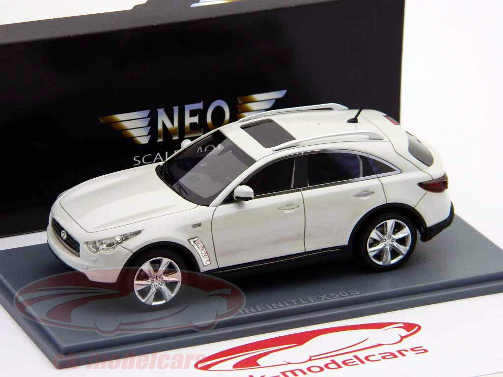 Infinity FX50 S wit / wit Neo 1:43