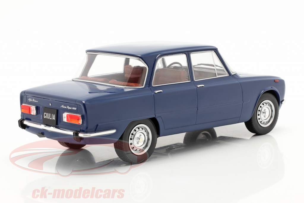 Alfa Romeo Giulia Nova Super Год постройки 1974 темно-синий 1:18 ModelCar Group