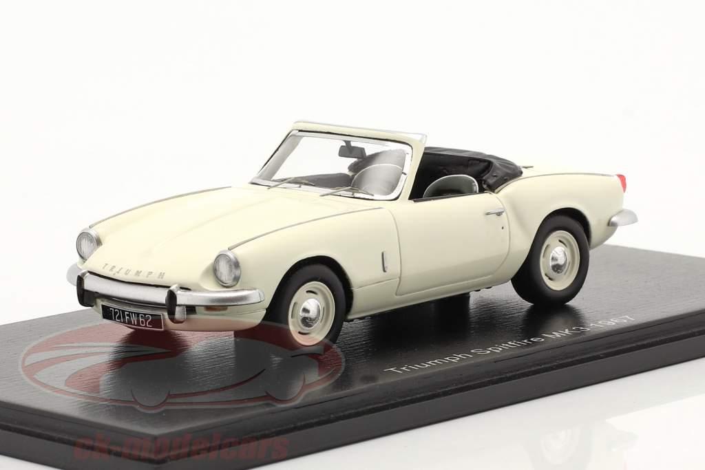 Triumph Spitfire MK3 建設年 1967 白い 1:43 Spark