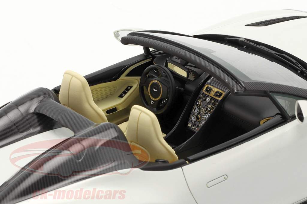 Aston Martin Vanquish Zagato Speedster Год постройки 2017 побег белый 1:18 TrueScale