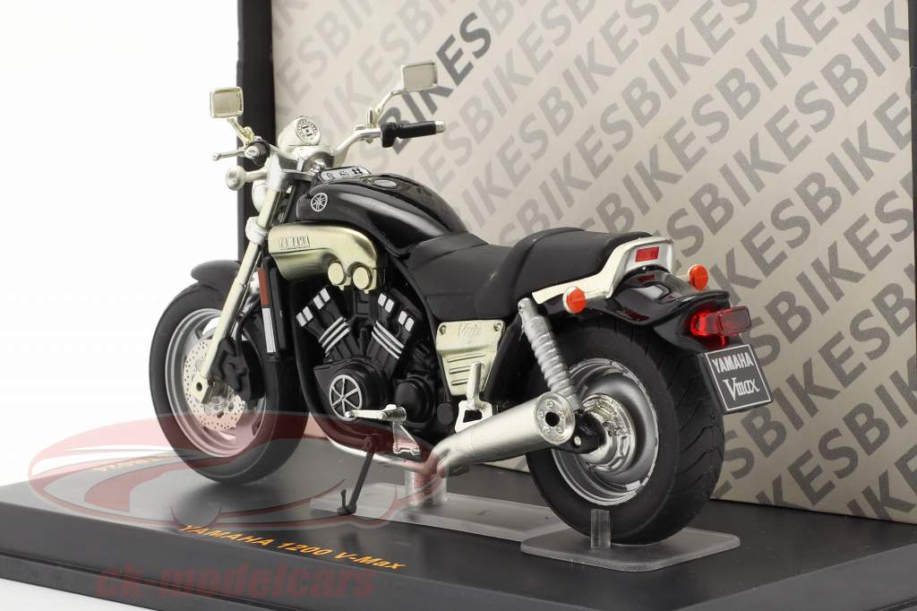 Yamaha 1200 V-Max 黒 1:24 Ixo
