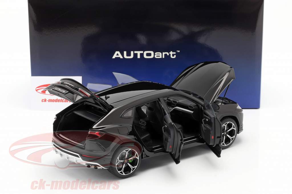 Lamborghini Urus 建设年份 2018 黑色的 1:18 AUTOart