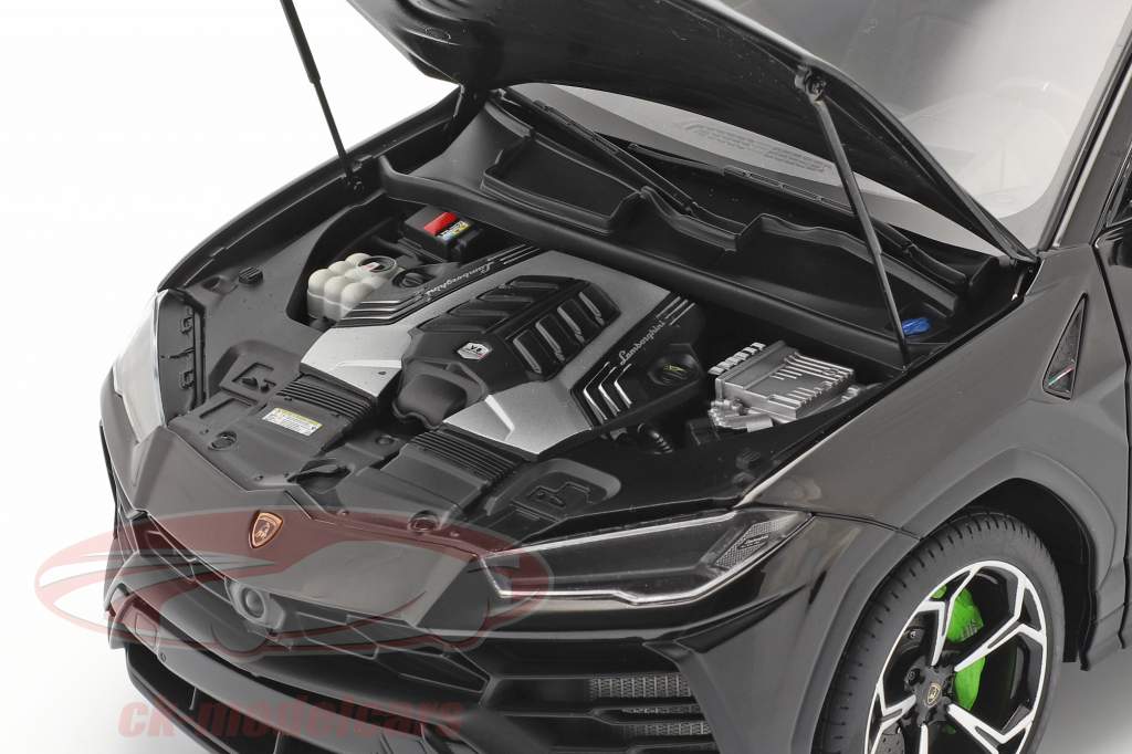 Lamborghini Urus Año de construcción 2018 negro 1:18 AUTOart
