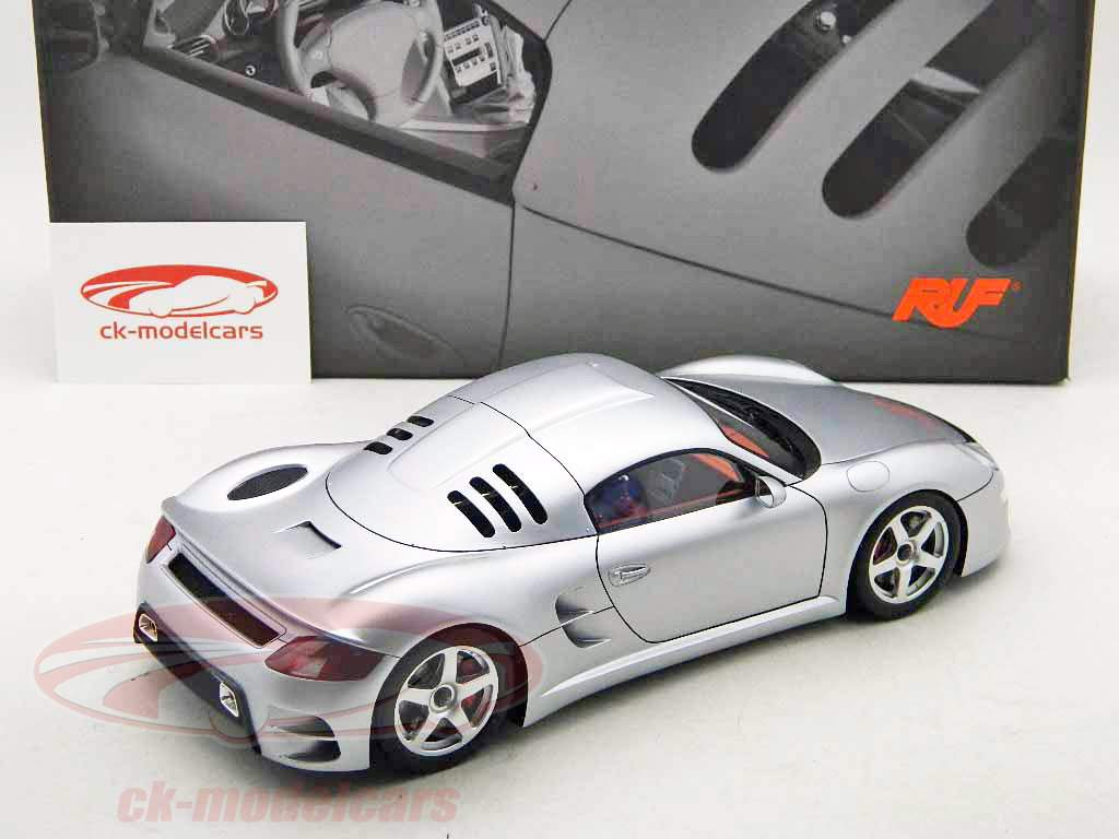 【★超目玉】 Presentation 3 CTR RUF Porsche 1:18 Spark 2007 18S020 silver ミニカー