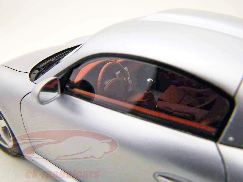 Porsche RUF CTR 3 Presentation Bj. 2007 silber / silver 1:18 Spark