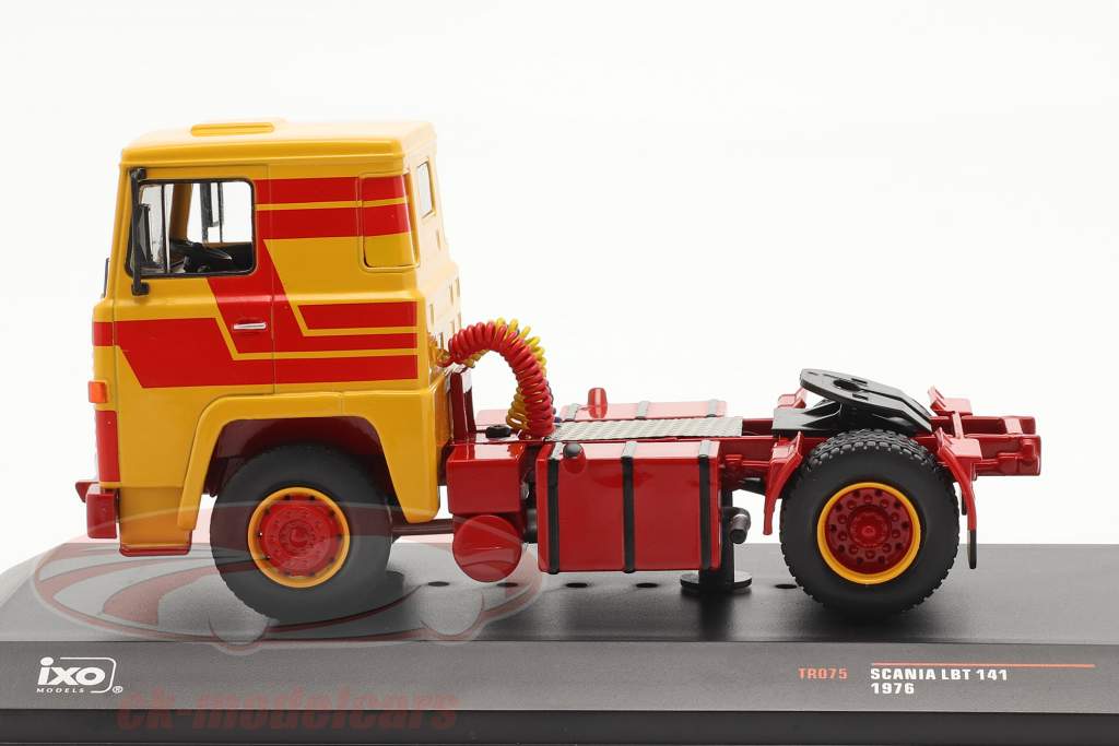 Scania LBT 141 Année de construction 1976 jaune / rouge 1:43 Ixo