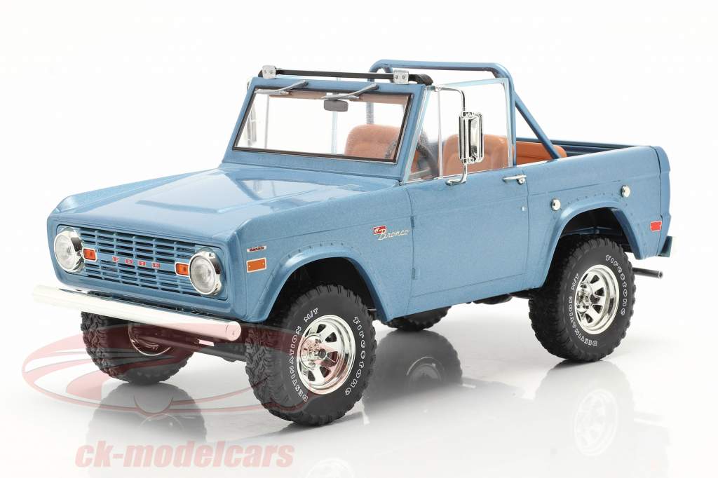 Ford Bronco Sport Año de construcción 1969 Azul claro 1:18 Greenlight