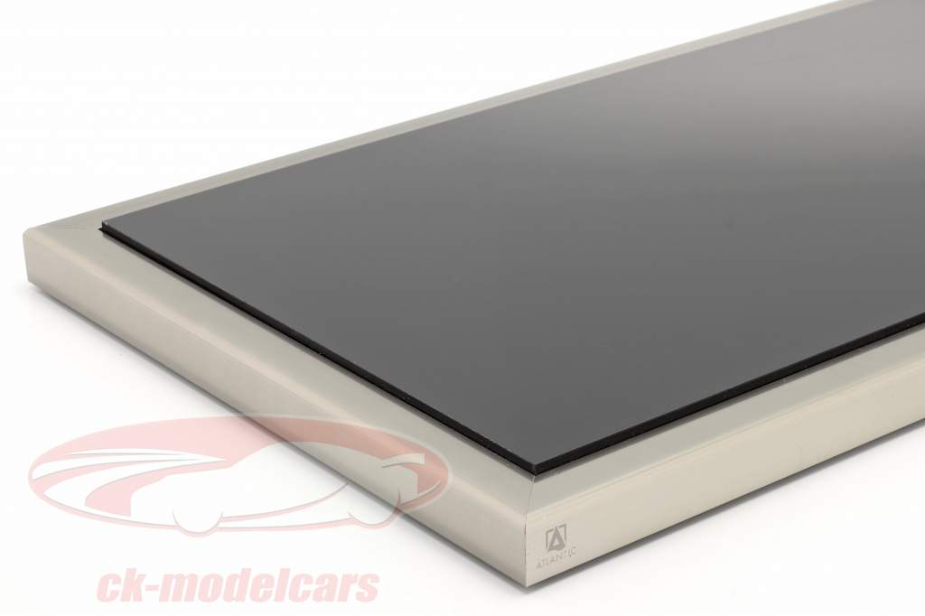 高品質 アクリル ショーケース Dieppe と アクリル/メタルベース 黒 / 銀 1:12 Atlantic