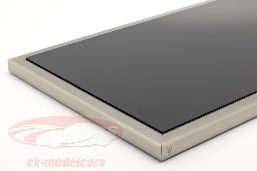 高品質 アクリル ショーケース ディエップ と アクリル/メタルベース 黒 / 銀 1:8 Atlantic