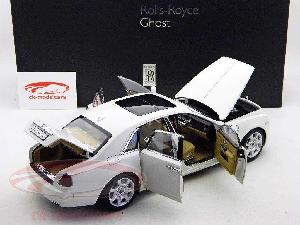 Rolls Royce Ghost SWB År 2011 cremehvid / cremehvid Kyosho 1:18