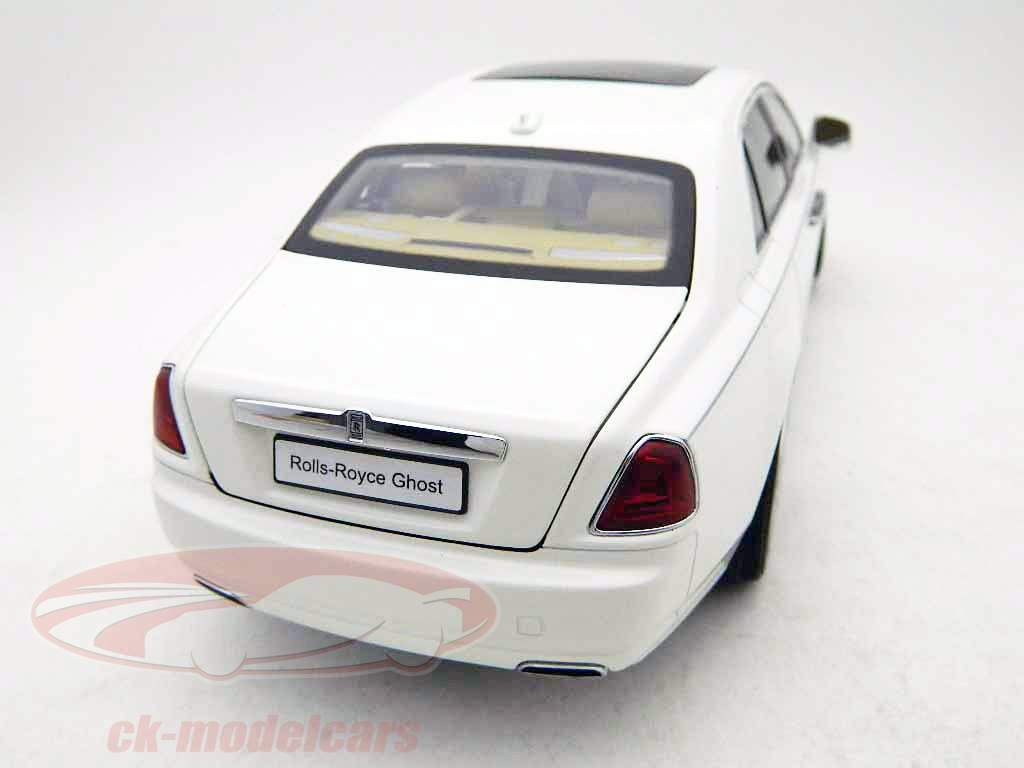 Rolls Royce Ghost SWB Année 2011 crème / blanc crème 1:18 Kyosho