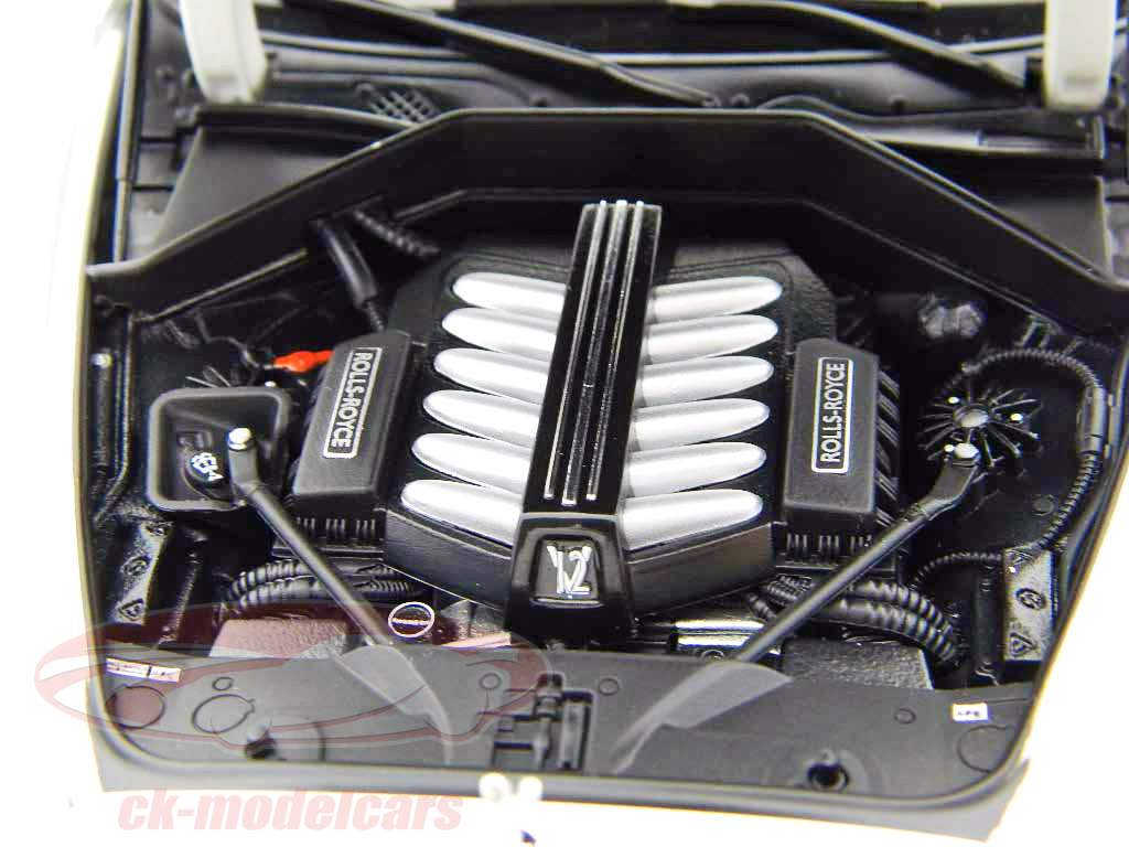 Rolls Royce Ghost SWB 2011 года кремовый / кремовый Kyosho 1:18