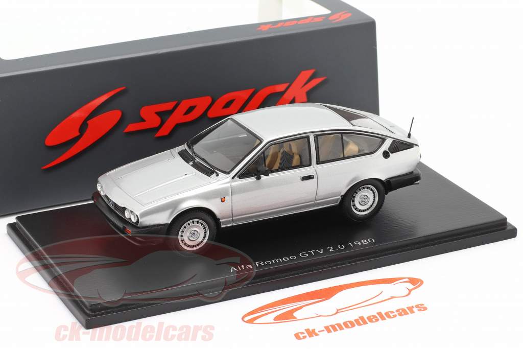 Alfa Romeo GTV 2.0 Anno di costruzione 1980 argento 1:43 Spark