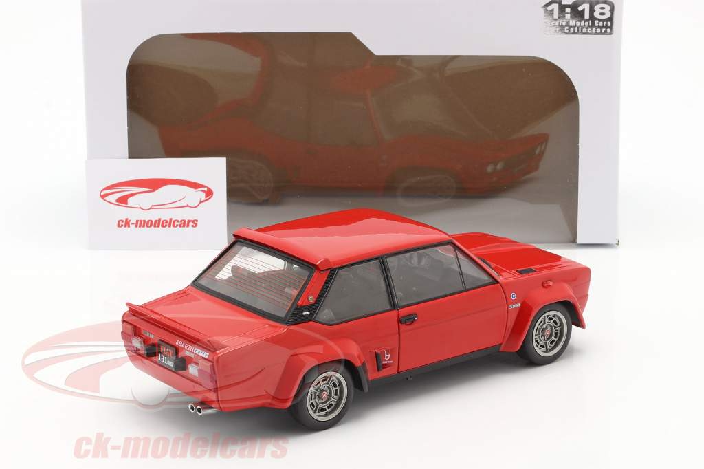 Fiat 131 Abarth Byggeår 1980 rød 1:18 Solido
